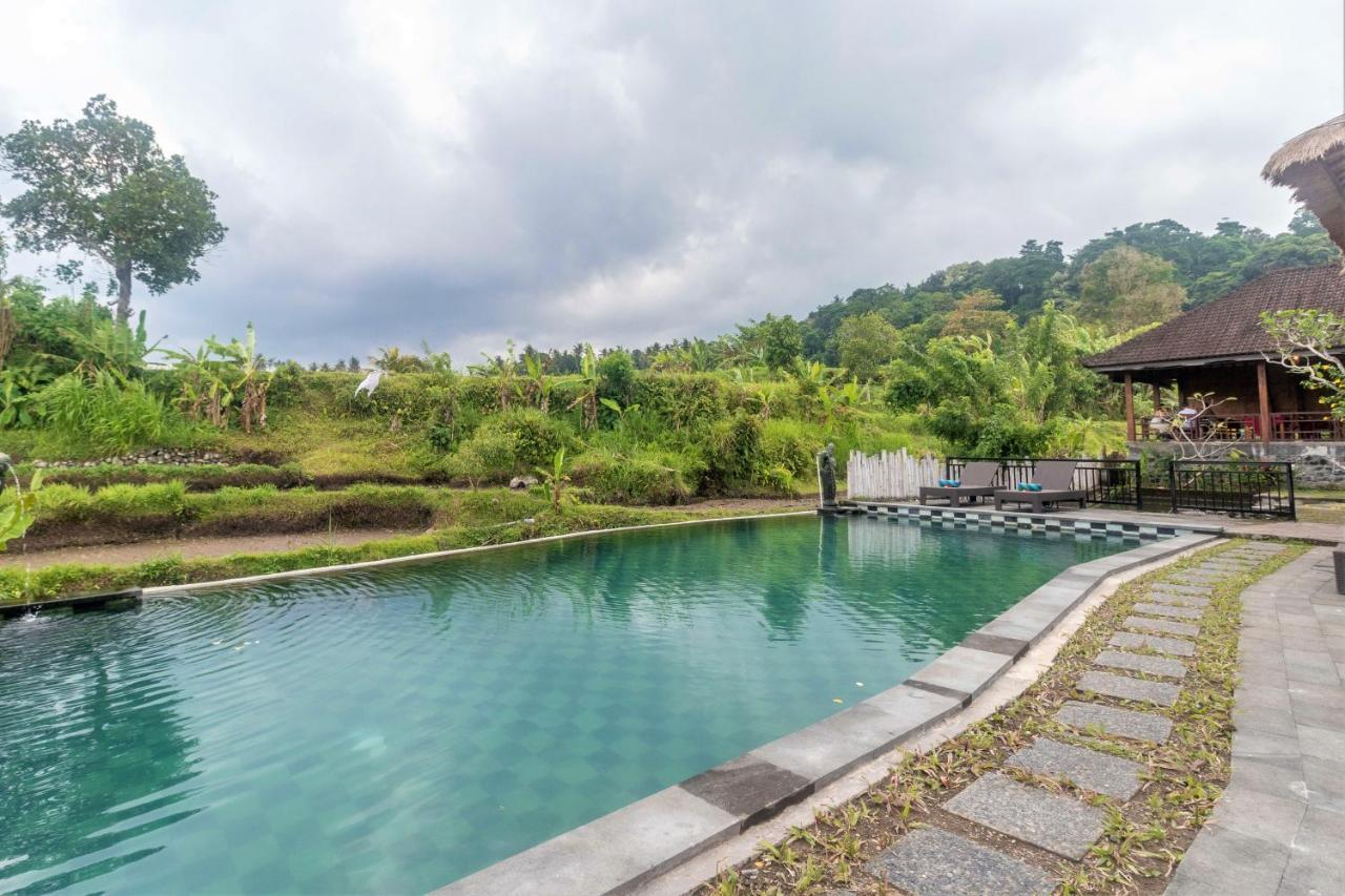 Alamgangga Tirta Gangga Gasthuis Karangasem